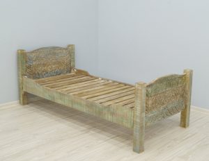 łóżko kolonialne lite drewno mango shabby chic kolorowe przecierane ręcznie malowane rzeźbione