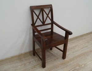 Fotel z podłokietnikami lite drewno palisander indyjski w stylu kolonialnym