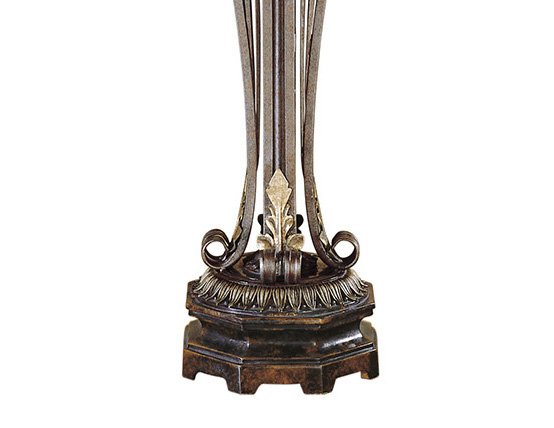 Lampa stołowa Corinthian Bronze z kloszem ze szkła kremowego - bursztynowego